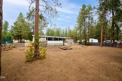 Exterior - 61171 Chuckanut Dr, Bend, OR 97702 photo 7 of 10