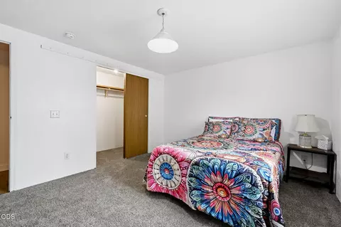 Bedroom - 61171 Chuckanut Dr, Bend, OR 97702 photo 5 of 5