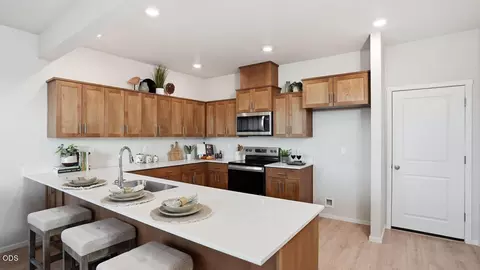 Kitchen - 21307 SE Wilderness Way, Bend, OR 97702 photo 2 of 6