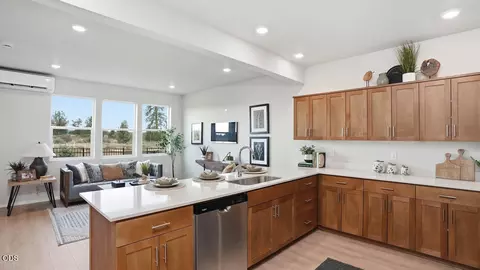 Kitchen - 21307 SE Wilderness Way, Bend, OR 97702 photo 3 of 6