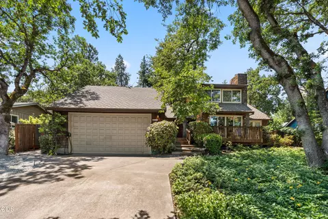 521 Sunrise Ave, Medford, OR 97504