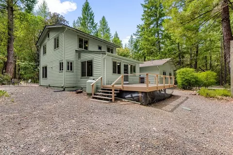 8843 Deer Creek Rd, Selma, OR 97538