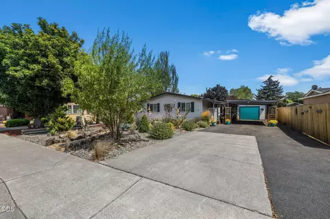 1712 NW Elm Ct, Redmond, OR 97756