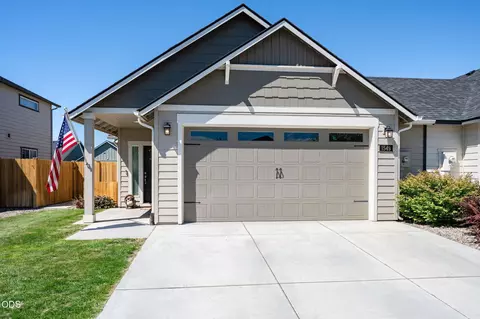 1549 NW Upas Pl, Redmond, OR 97756