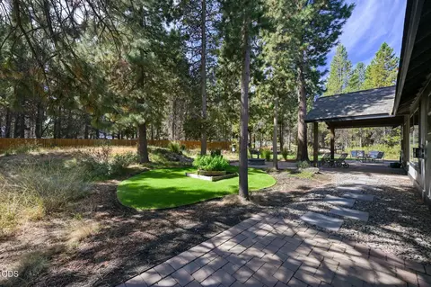 Exterior - 17035 Glendale Rd, Bend, OR 97707 photo 3 of 14