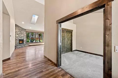 Entry Way - 17035 Glendale Rd, Bend, OR 97707 photo 1 of 3
