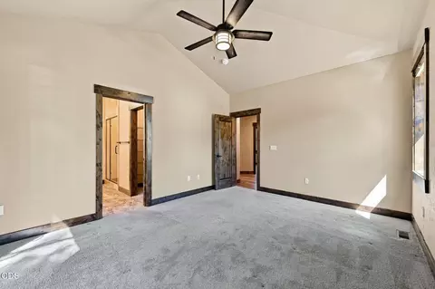 Bedroom - 17035 Glendale Rd, Bend, OR 97707 photo 4 of 5