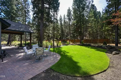 Exterior - 17035 Glendale Rd, Bend, OR 97707 photo 11 of 14