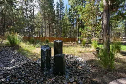 Exterior - 17035 Glendale Rd, Bend, OR 97707 photo 9 of 14