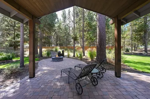 Exterior - 17035 Glendale Rd, Bend, OR 97707 photo 6 of 14