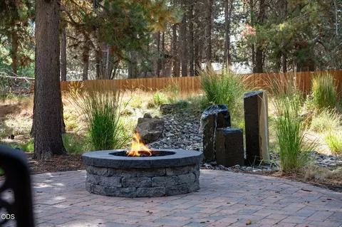 Exterior - 17035 Glendale Rd, Bend, OR 97707 photo 7 of 14