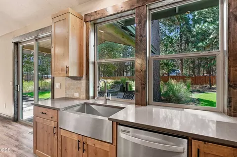 Kitchen - 17035 Glendale Rd, Bend, OR 97707 photo 3 of 3