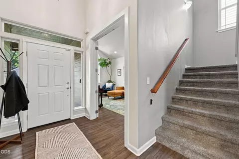 Entry Way - 19976 Heron Loop, Bend, OR 97702 photo 6 of 10