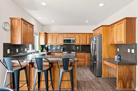 Kitchen - 19976 Heron Loop, Bend, OR 97702 photo 1 of 5