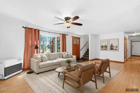 Living - 16970 Quartz Hill Rd, Bend, OR 97707 photo 1 of 8