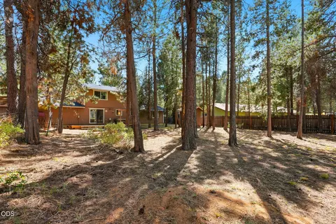 Exterior - 16970 Quartz Hill Rd, Bend, OR 97707 photo 9 of 11