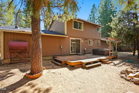 Exterior - 16970 Quartz Hill Rd, Bend, OR 97707 photo 6 of 11