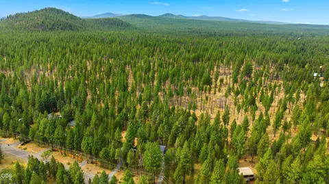 View/Area - 16970 Quartz Hill Rd, Bend, OR 97707 photo 3 of 7