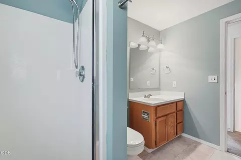 Bath - 16970 Quartz Hill Rd, Bend, OR 97707 photo 3 of 3
