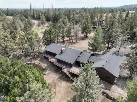 View/Area - 19411 Dayton Rd, Bend, OR 97703 photo 2 of 6