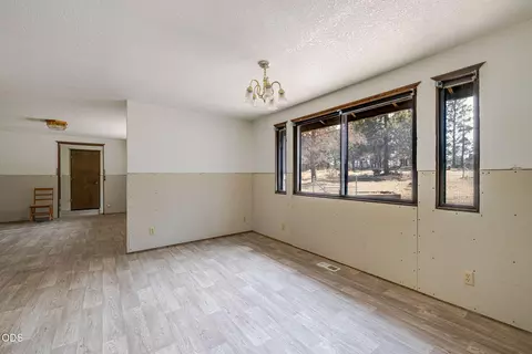 Living - 19411 Dayton Rd, Bend, OR 97703 photo 3 of 3