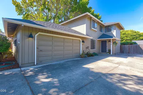 1870 Meadow, Grants Pass, OR 97527