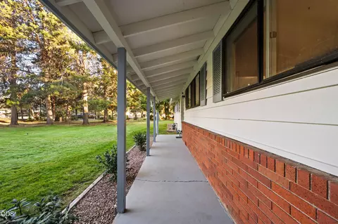 Exterior - 61909 Skyline View Dr, Bend, OR 97702 photo 11 of 17