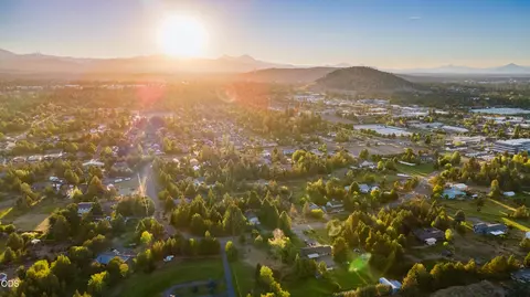 View/Area - 61909 Skyline View Dr, Bend, OR 97702 photo 5 of 5