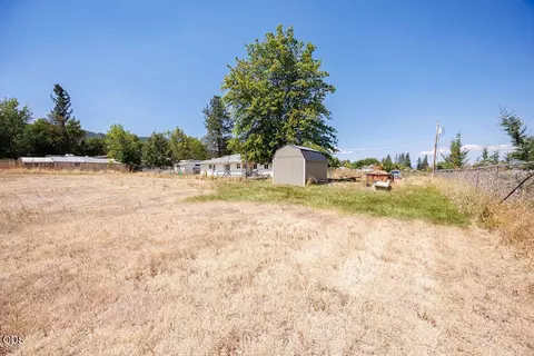 Exterior - 2941 Sylvia Rd, Central Point, OR 97502 photo 6 of 8
