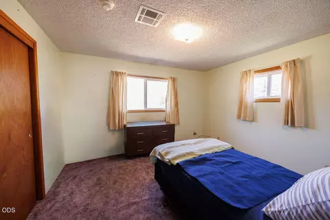 Bedroom - 2941 Sylvia Rd, Central Point, OR 97502 photo 4 of 6