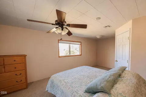Bedroom - 2941 Sylvia Rd, Central Point, OR 97502 photo 1 of 6