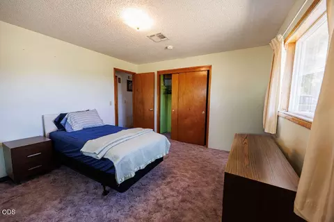 Bedroom - 2941 Sylvia Rd, Central Point, OR 97502 photo 3 of 6