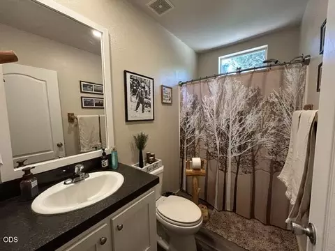 Bath - 1671 Hackett Dr, La Pine, OR 97739 photo 5 of 5