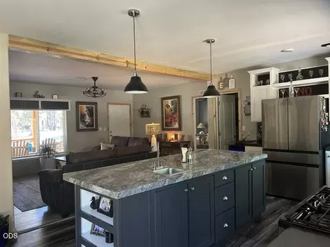 Kitchen - 1671 Hackett Dr, La Pine, OR 97739 photo 1 of 9