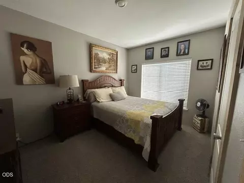 Bedroom - 1671 Hackett Dr, La Pine, OR 97739 photo 6 of 10