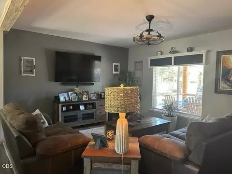 Living - 1671 Hackett Dr, La Pine, OR 97739 photo 2 of 4