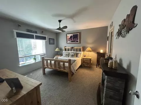 Bedroom - 1671 Hackett Dr, La Pine, OR 97739 photo 1 of 10