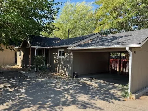 1411 SW G St, Grants Pass, OR 97526