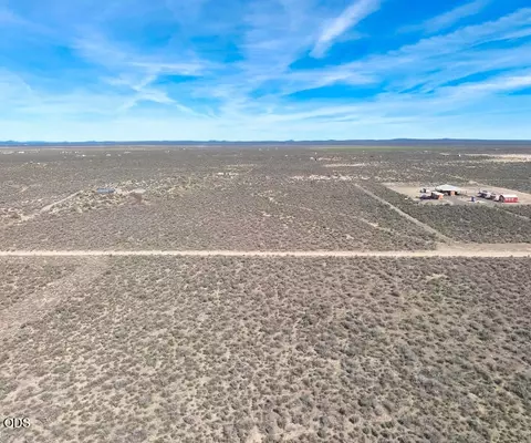 700 Five Acre Rd, Christmas Valley, OR 97641