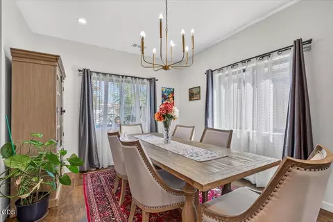 Dining - 967 Arrowhead Trl, Eagle Point, OR 97524 photo 1 of 1