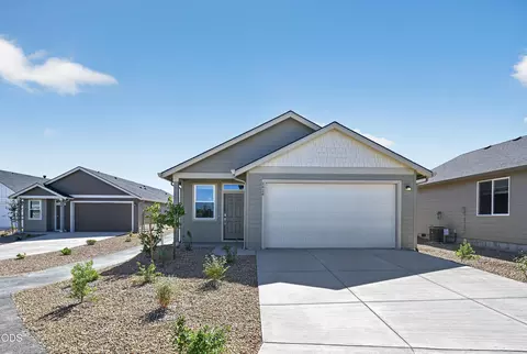 2626 NW 26th Loop N, Redmond, OR 97756