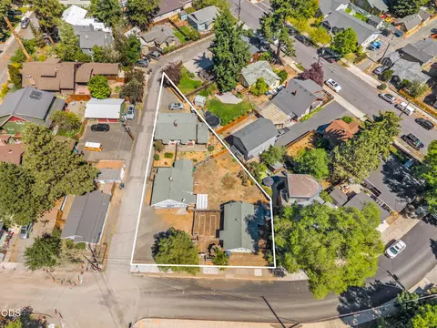 View/Area - Undisclosed, Bend, OR 97703 photo 10 of 11