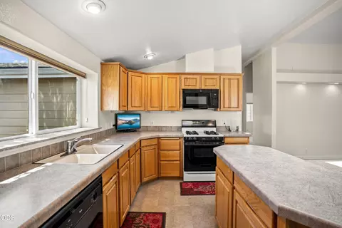 351 Orth Dr # 14, Central Point, OR 97502 photo 17