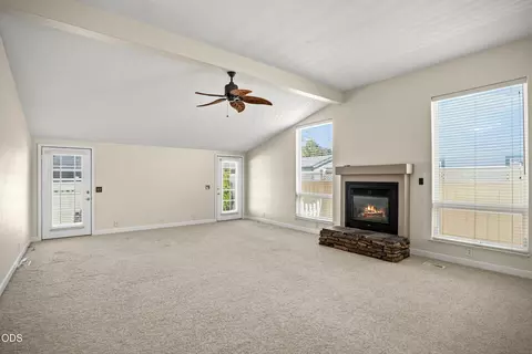 351 Orth Dr # 14, Central Point, OR 97502 photo 12