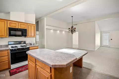 351 Orth Dr # 14, Central Point, OR 97502 photo 14