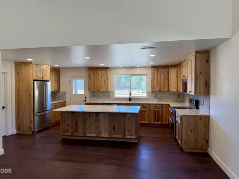 Kitchen - 9004 Split Rail Rd #0, La Pine, OR 97739 photo 1 of 6