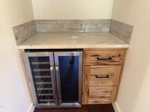 Kitchen - 9004 Split Rail Rd #0, La Pine, OR 97739 photo 5 of 6