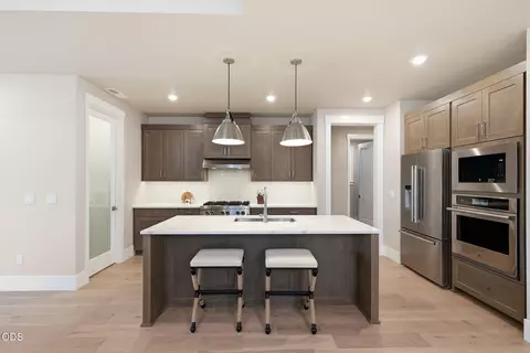 Kitchen - 3030 NW Celilo Ln, Bend, OR 97703 photo 2 of 4
