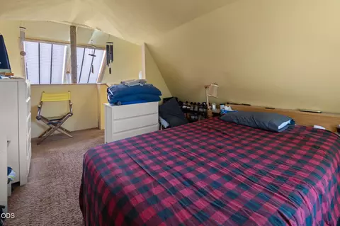Bedroom - 63379 Hamehook Rd, Bend, OR 97701 photo 2 of 2