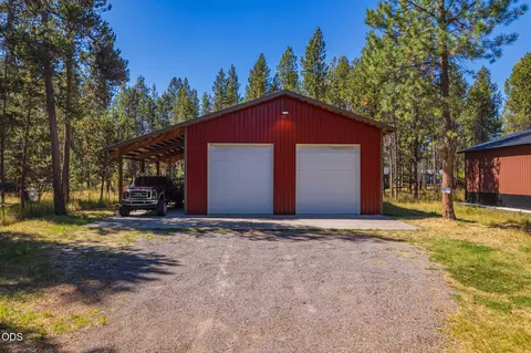 16829 Brenda Dr, Bend, OR 97707 photo 2